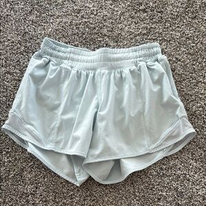 lululemon Hotty Hot 4” Shorts Size 4